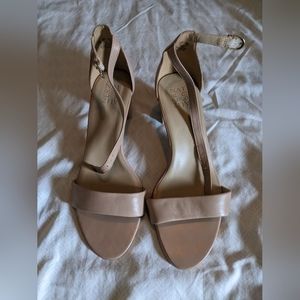 Beige 3in women's size 11 dress shoes (Naturalizer)